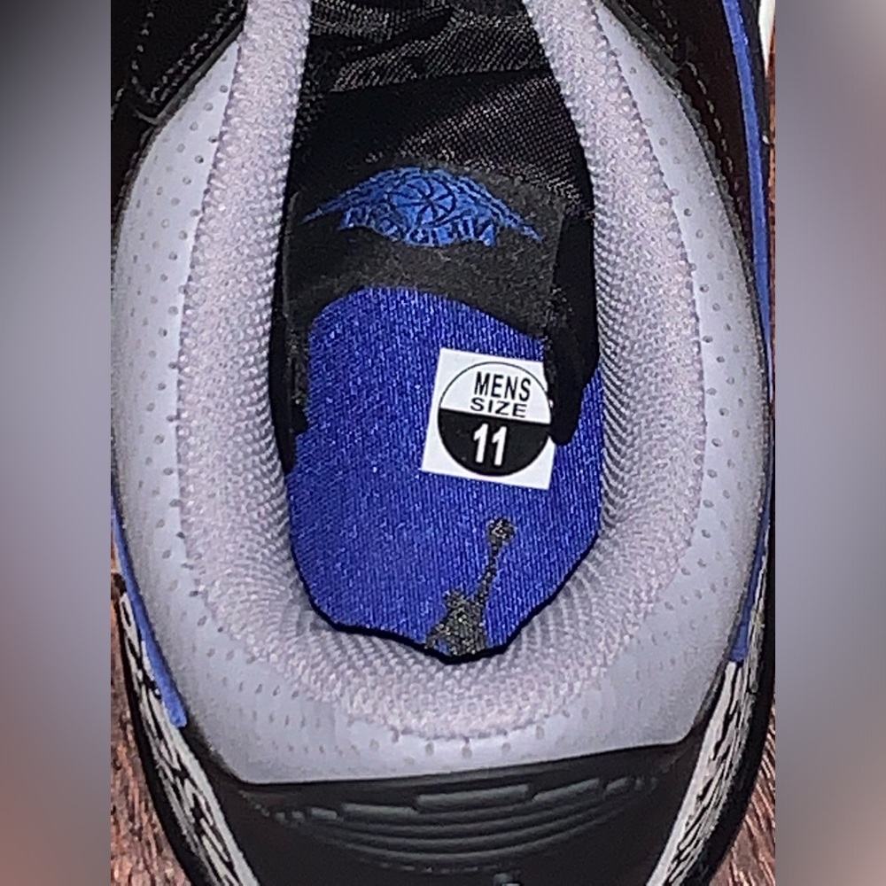 Jordan 321 size 11 - Picture 8 of 16